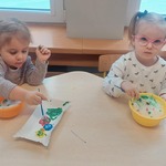Wesole pszczolki snieg.jpg